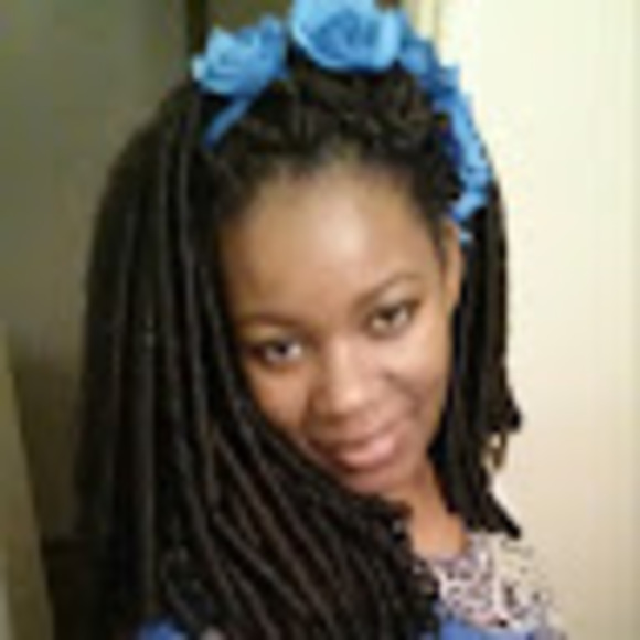 Meet your Posher, Erica - Picture 1 of 1